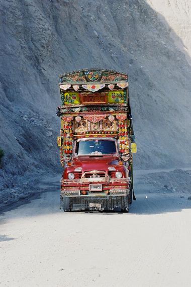 380 wideTruck Karakorum Highway.JPG