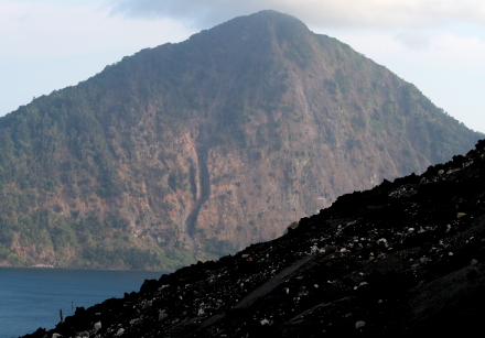 pulau krakatau with lave pipe.jpg